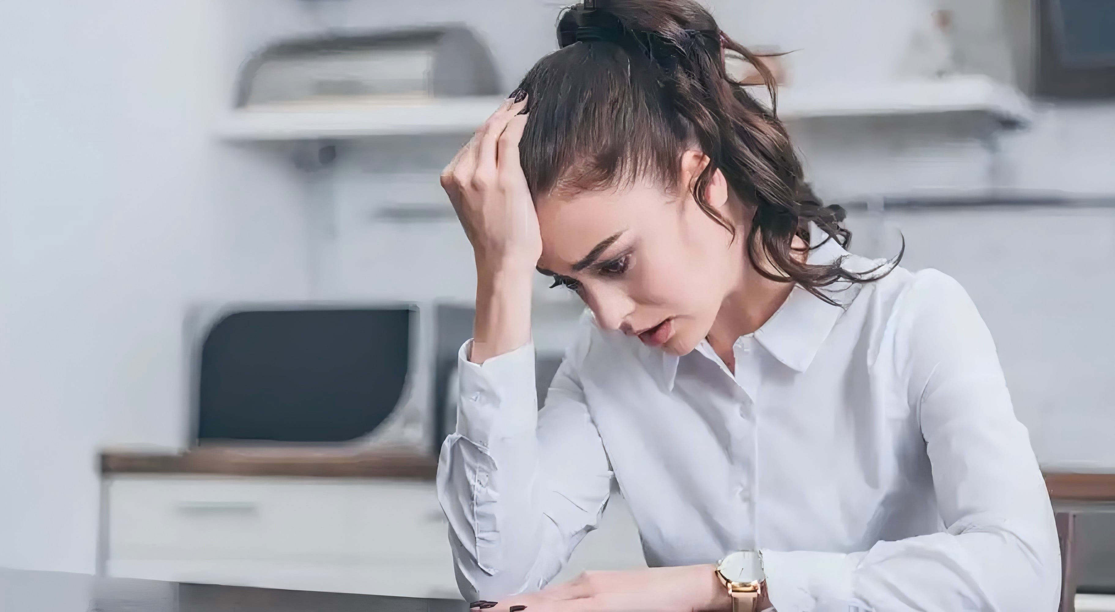 《焦虑、ADHD 症状与慢性疼痛:是同一个系统过载了吗?》封面